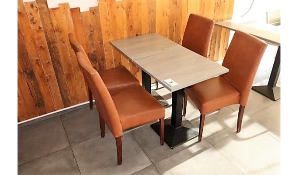 2 vierkante tafels vv metalen voet met 4 stoelen